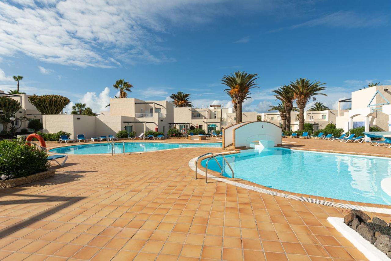 Homeforguest Apartamento Alisios 1 Con Piscina En Коральео Экстерьер фото