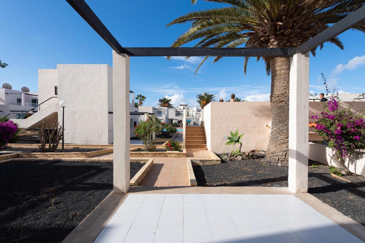 Homeforguest Apartamento Alisios 1 Con Piscina En Коральео Экстерьер фото